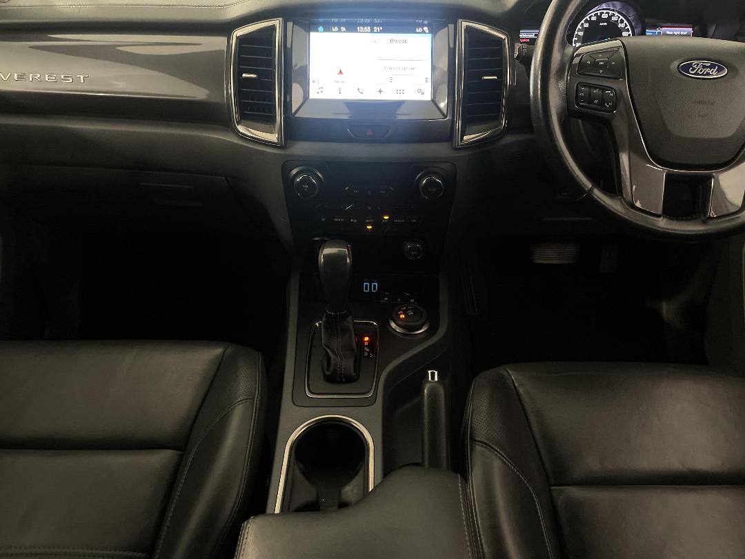 Photo '18' of Ford Everest