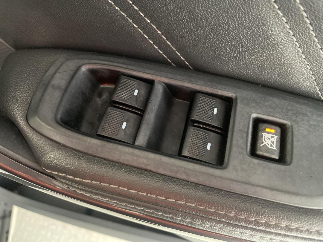 Photo '24' of Ford Everest