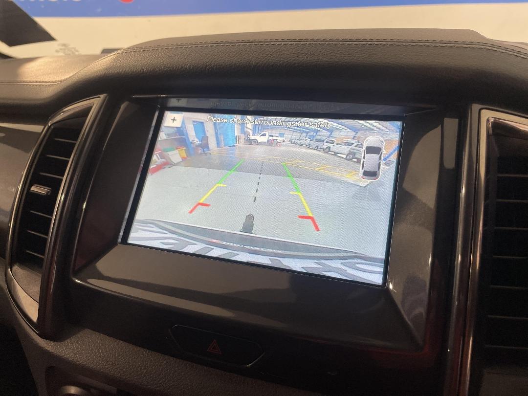 Photo '30' of Ford Everest