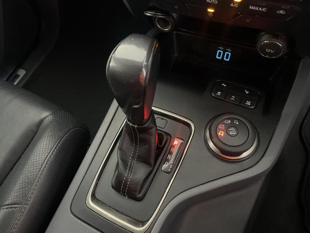 Photo '32' of Ford Everest