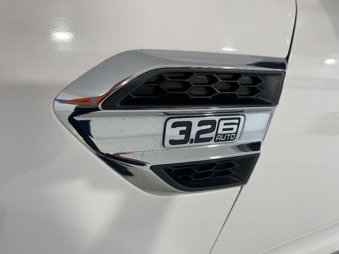 Photo '36' of Ford Everest