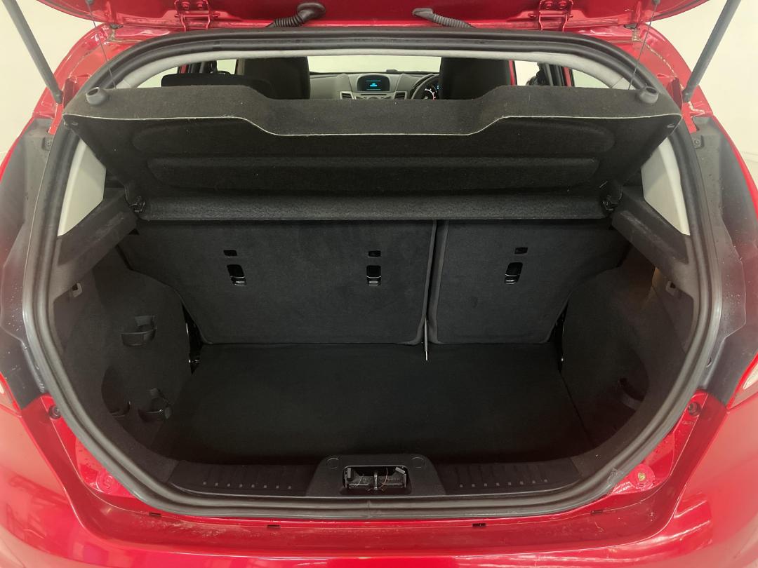 Photo '14' of Ford Fiesta Photo '14' of Ford Fiesta