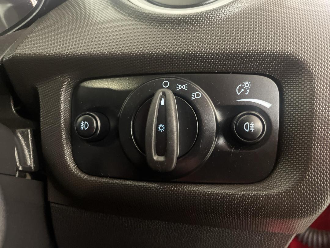 Photo '24' of Ford Fiesta Photo '24' of Ford Fiesta