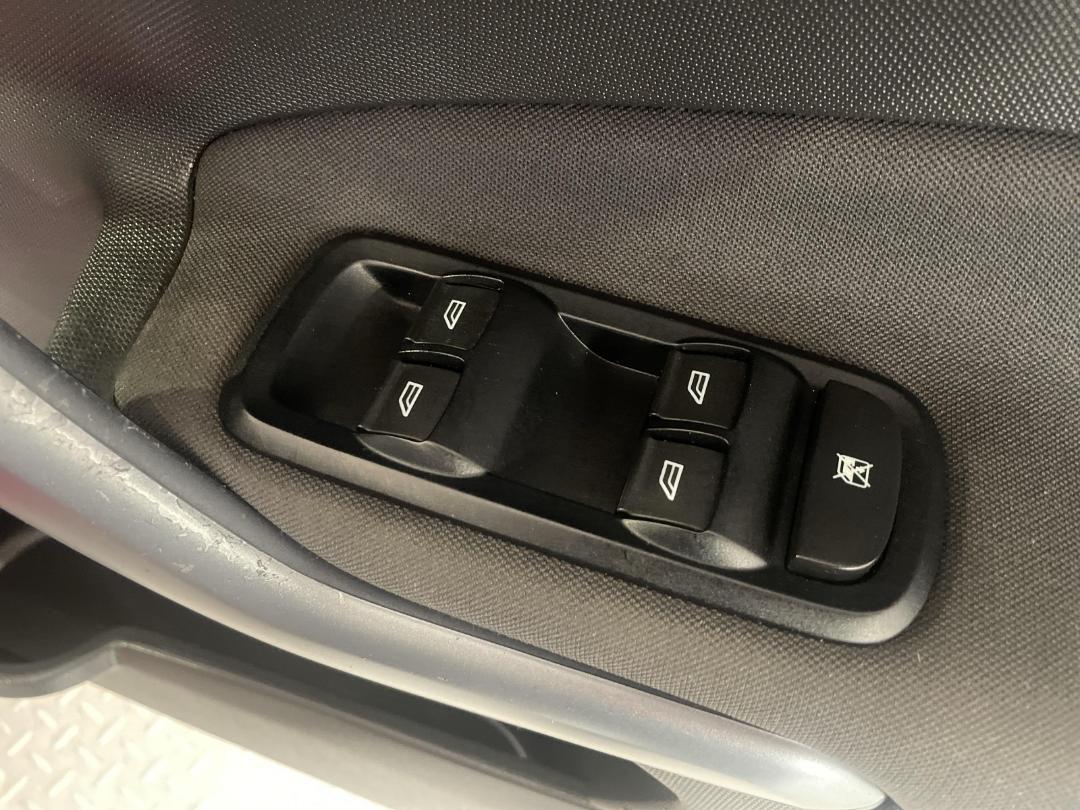 Photo '23' of Ford Fiesta Photo '23' of Ford Fiesta