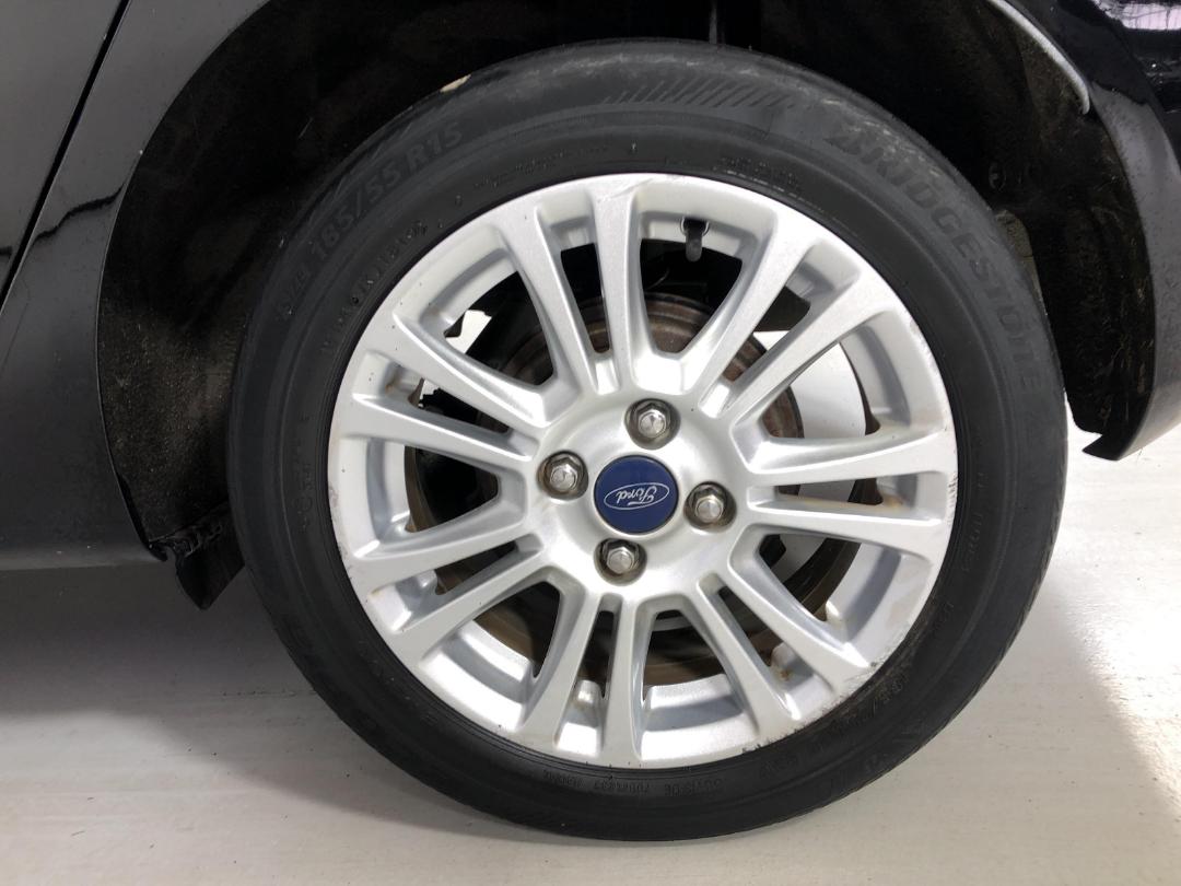 Photo '11' of Ford Fiesta Photo '11' of Ford Fiesta