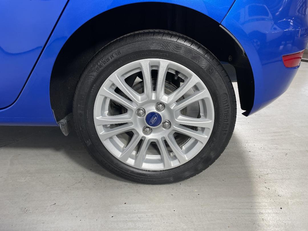 Photo '11' of Ford Fiesta