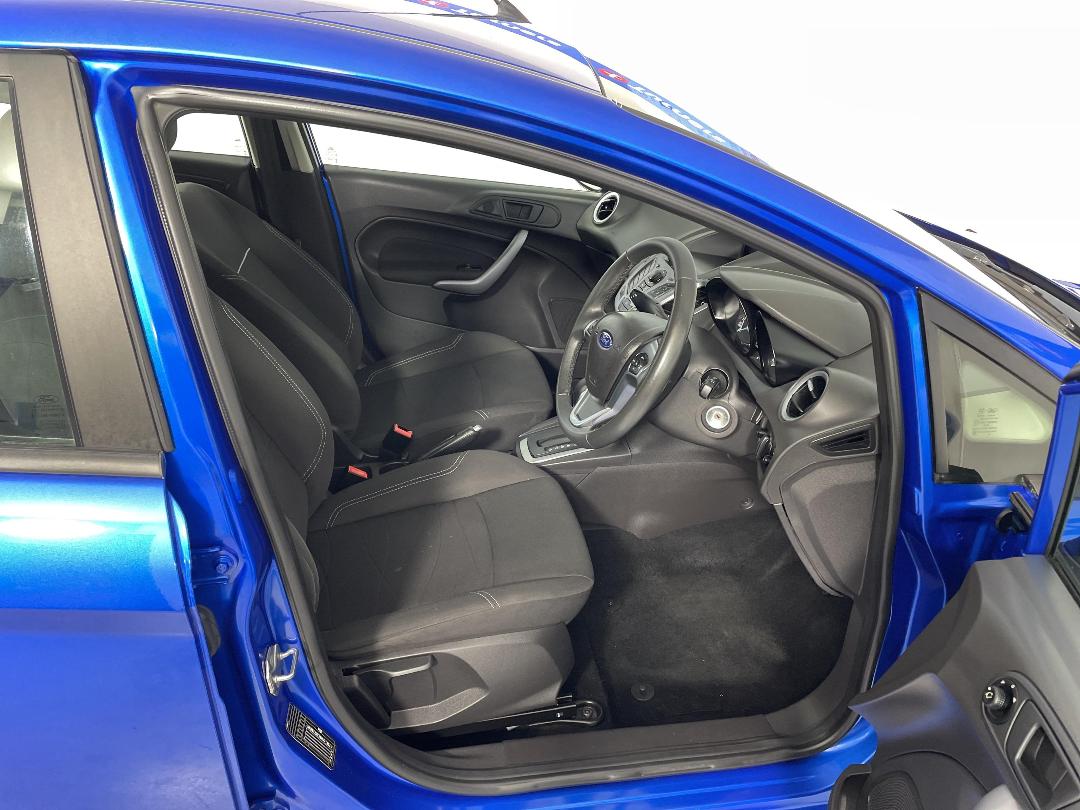 Photo '16' of Ford Fiesta