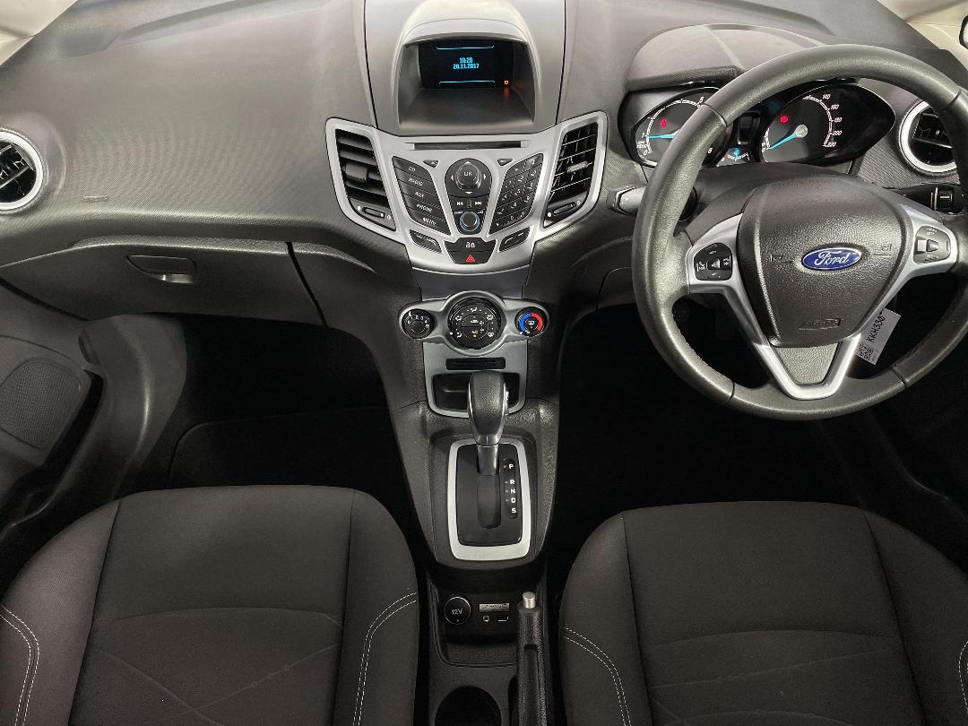 Photo '18' of Ford Fiesta