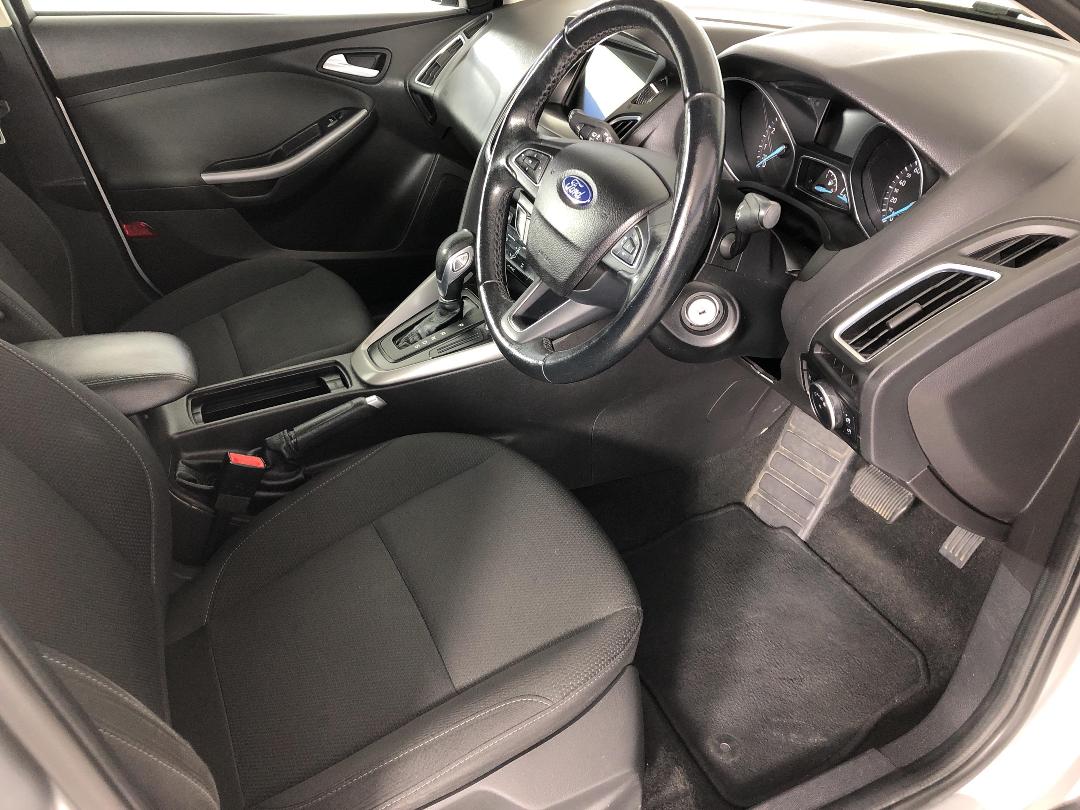 Photo '16' of Ford Focus Photo '16' of Ford Focus