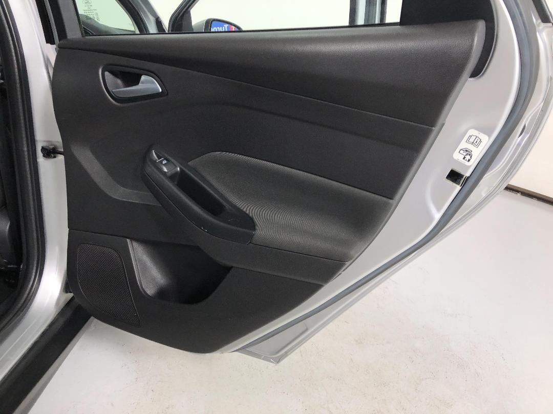 Photo '19' of Ford Focus Photo '19' of Ford Focus