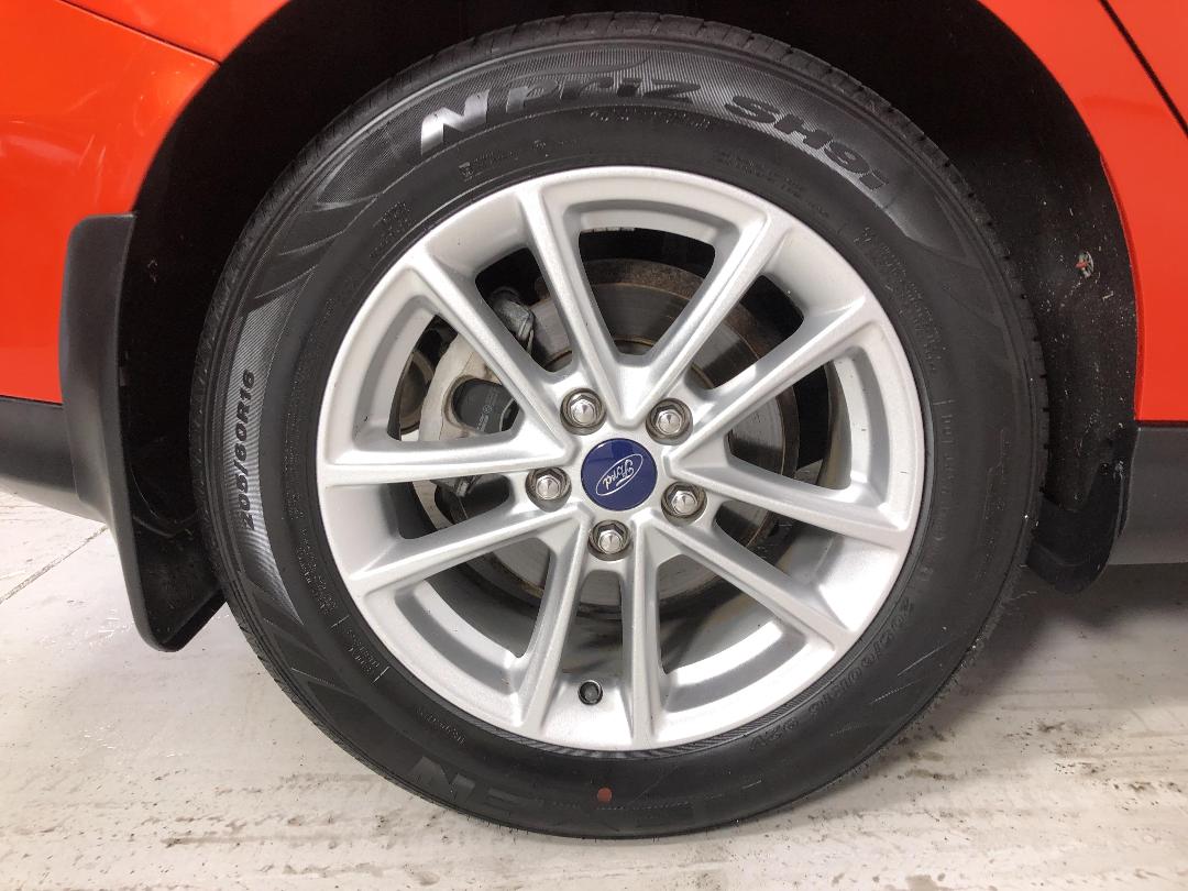 Photo '12' of Ford Focus