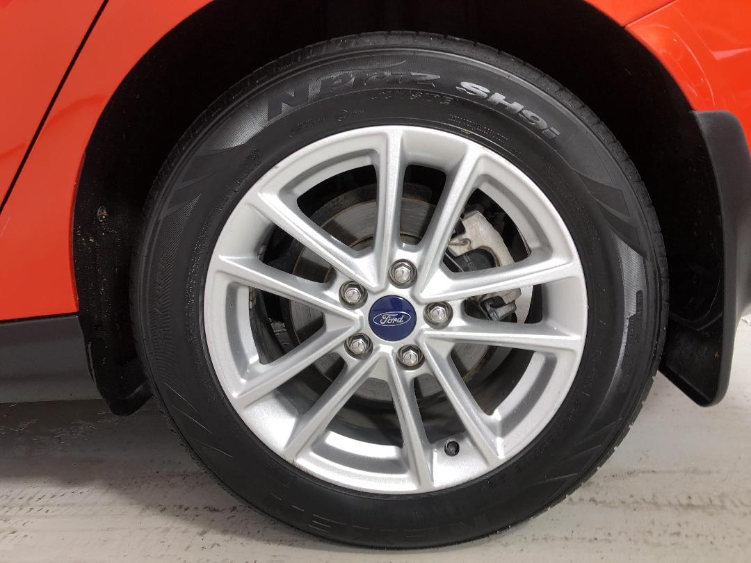 Photo '11' of Ford Focus