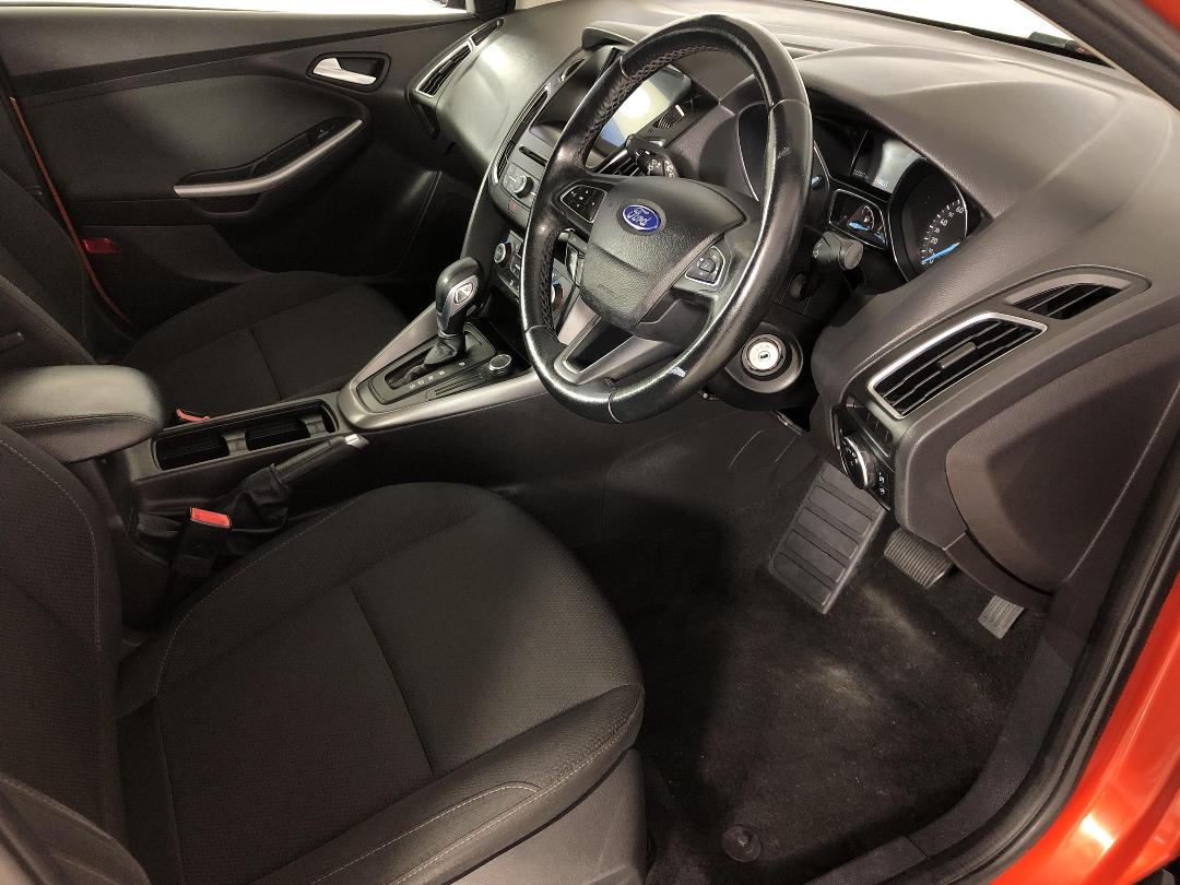 Photo '16' of Ford Focus