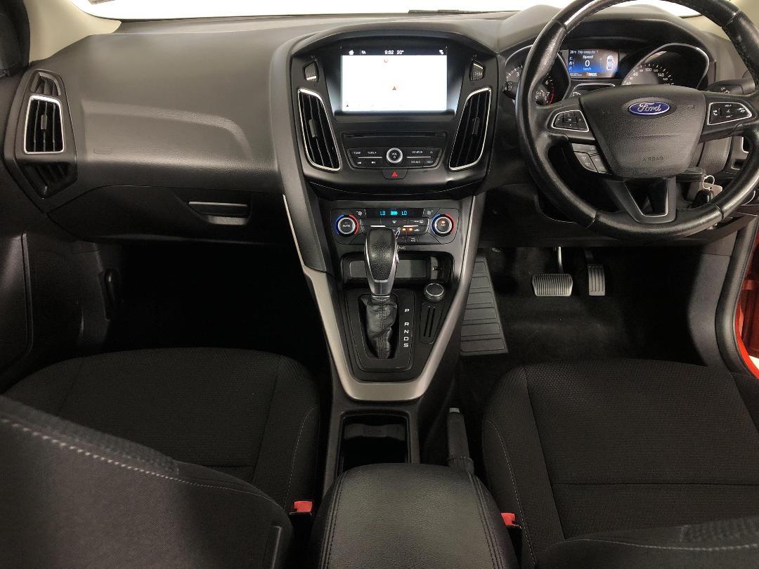 Photo '17' of Ford Focus