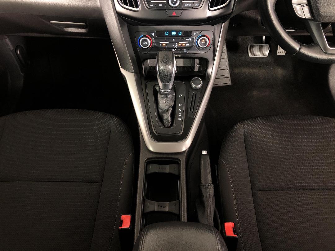 Photo '18' of Ford Focus