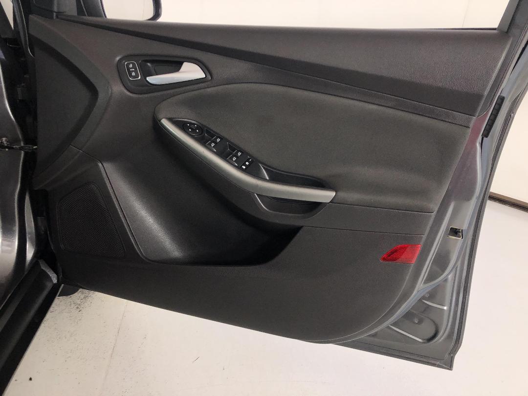 Photo '15' of Ford Focus