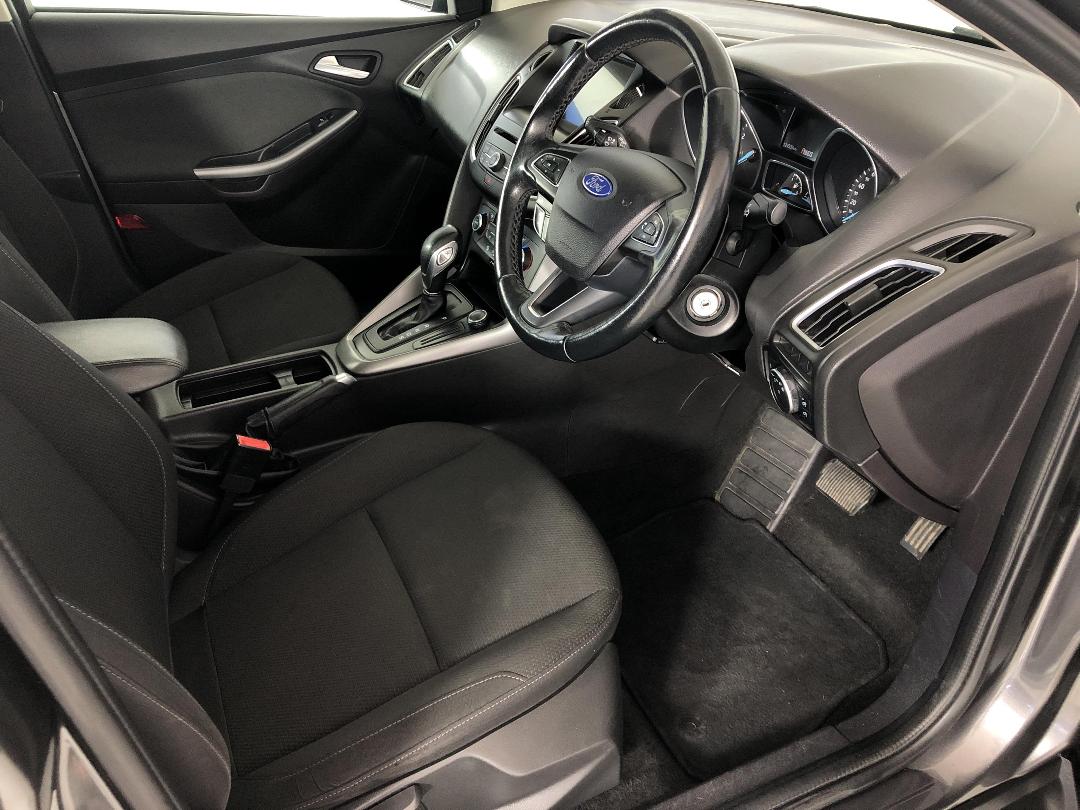 Photo '16' of Ford Focus