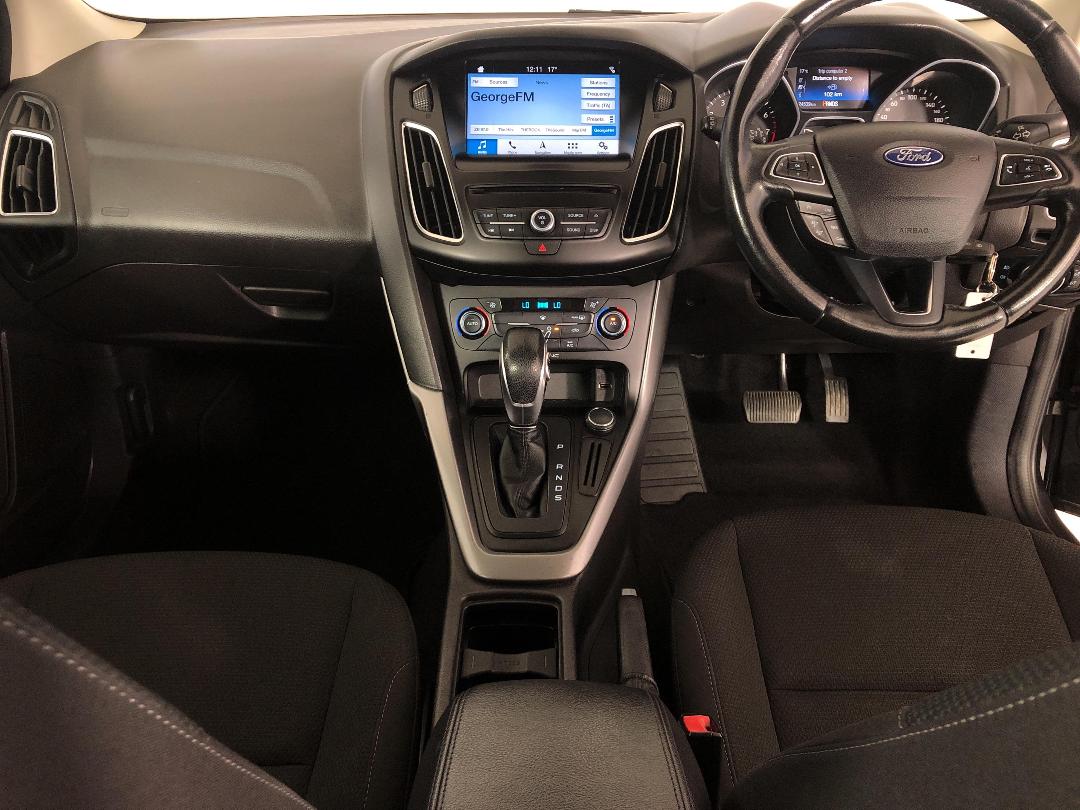 Photo '17' of Ford Focus