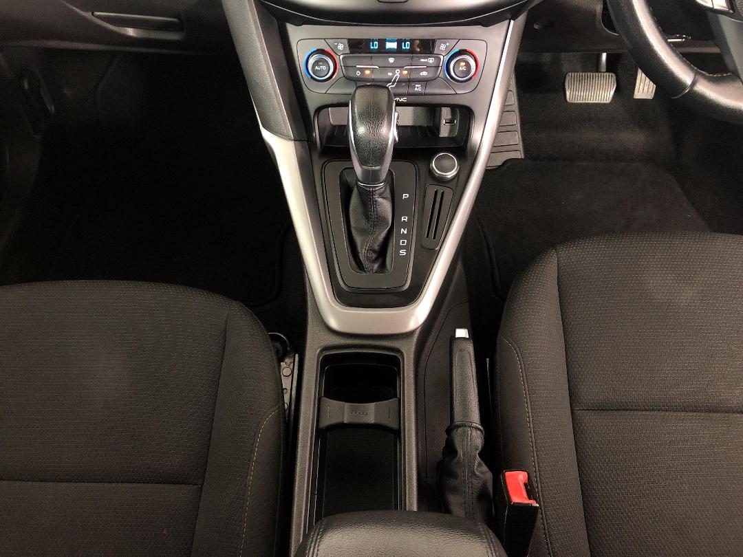 Photo '18' of Ford Focus