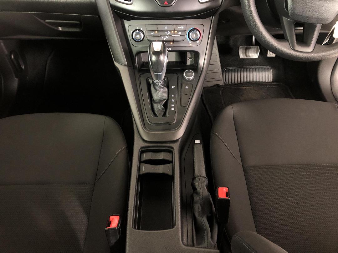 Photo '18' of Ford Focus Photo '18' of Ford Focus