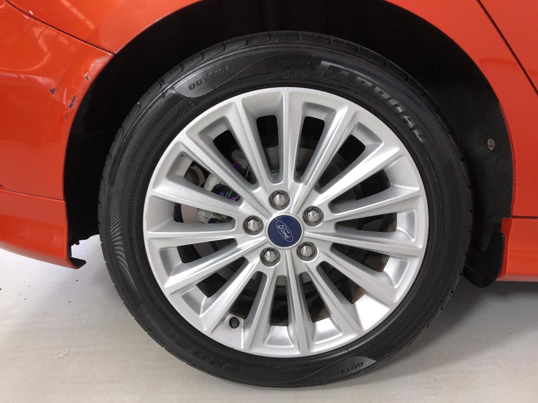 Photo '12' of Ford Focus