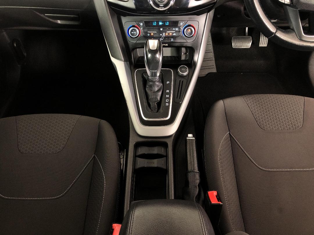 Photo '18' of Ford Focus