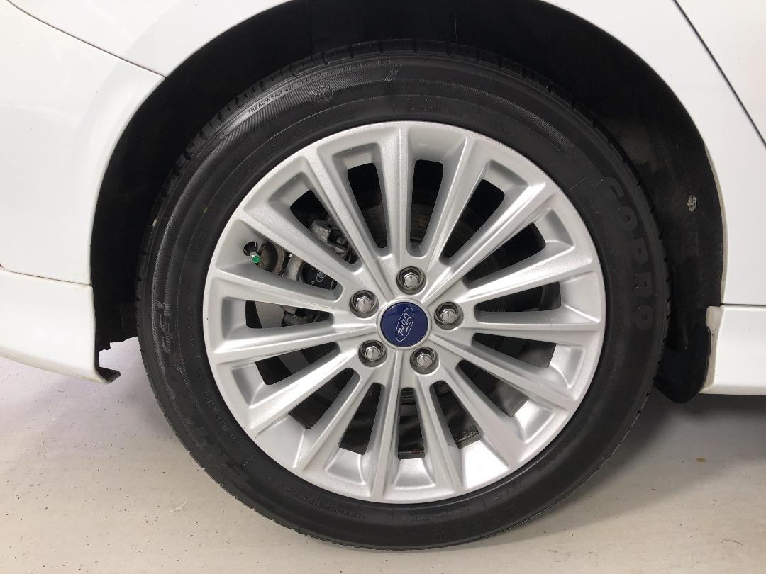 Photo '12' of Ford Focus