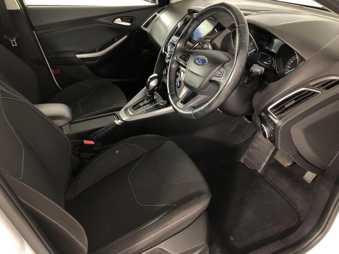 Photo '16' of Ford Focus