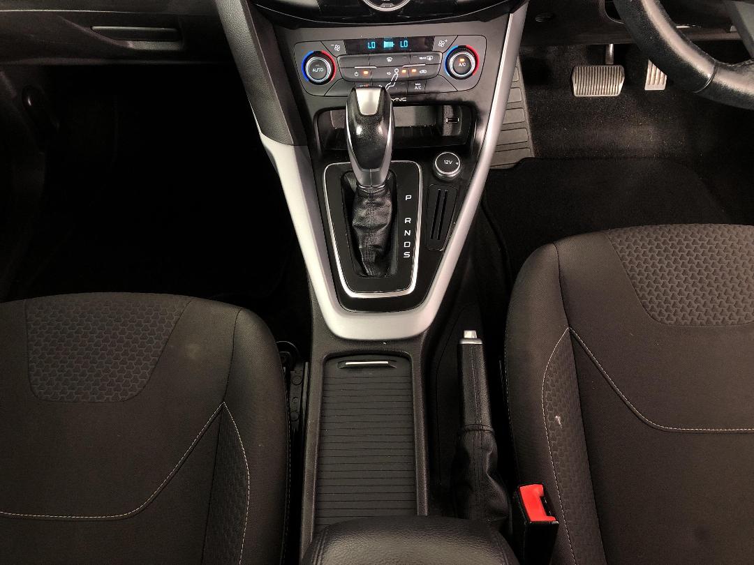 Photo '18' of Ford Focus