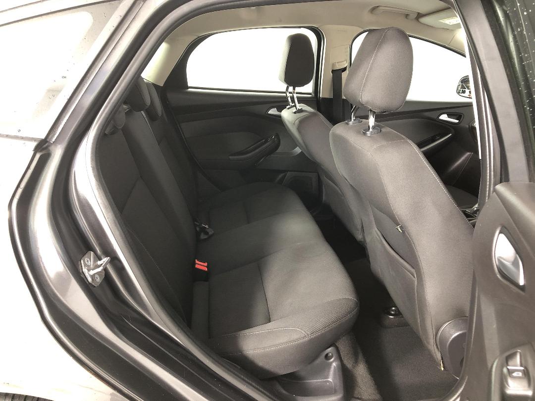 Photo '20' of Ford Focus