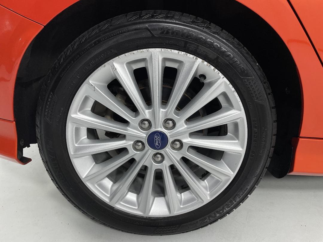 Photo '12' of Ford Focus