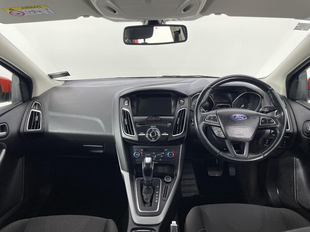 Photo '17' of Ford Focus