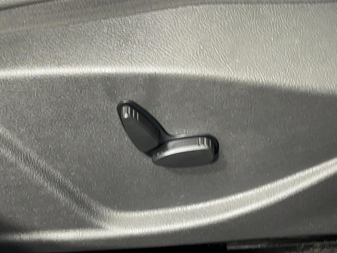 Photo '32' of Ford Focus