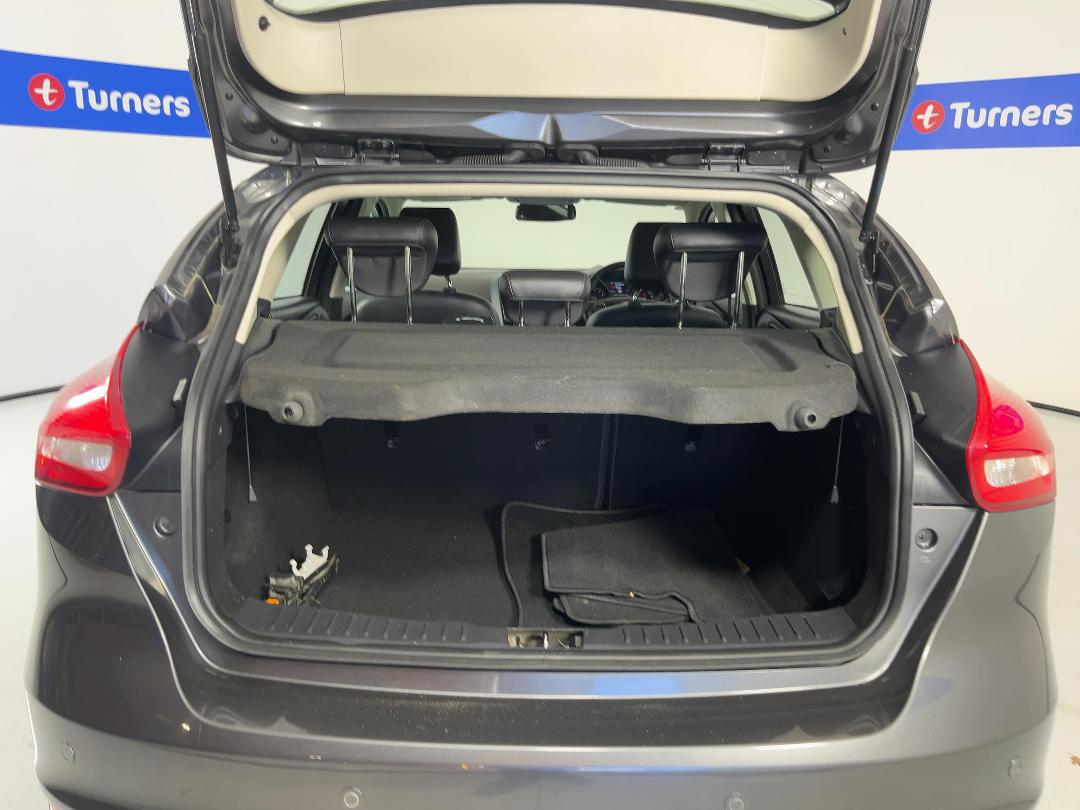 Photo '14' of Ford Focus