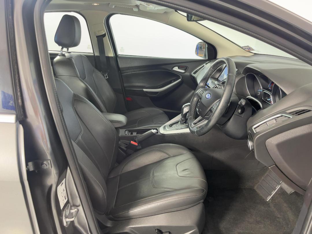 Photo '16' of Ford Focus