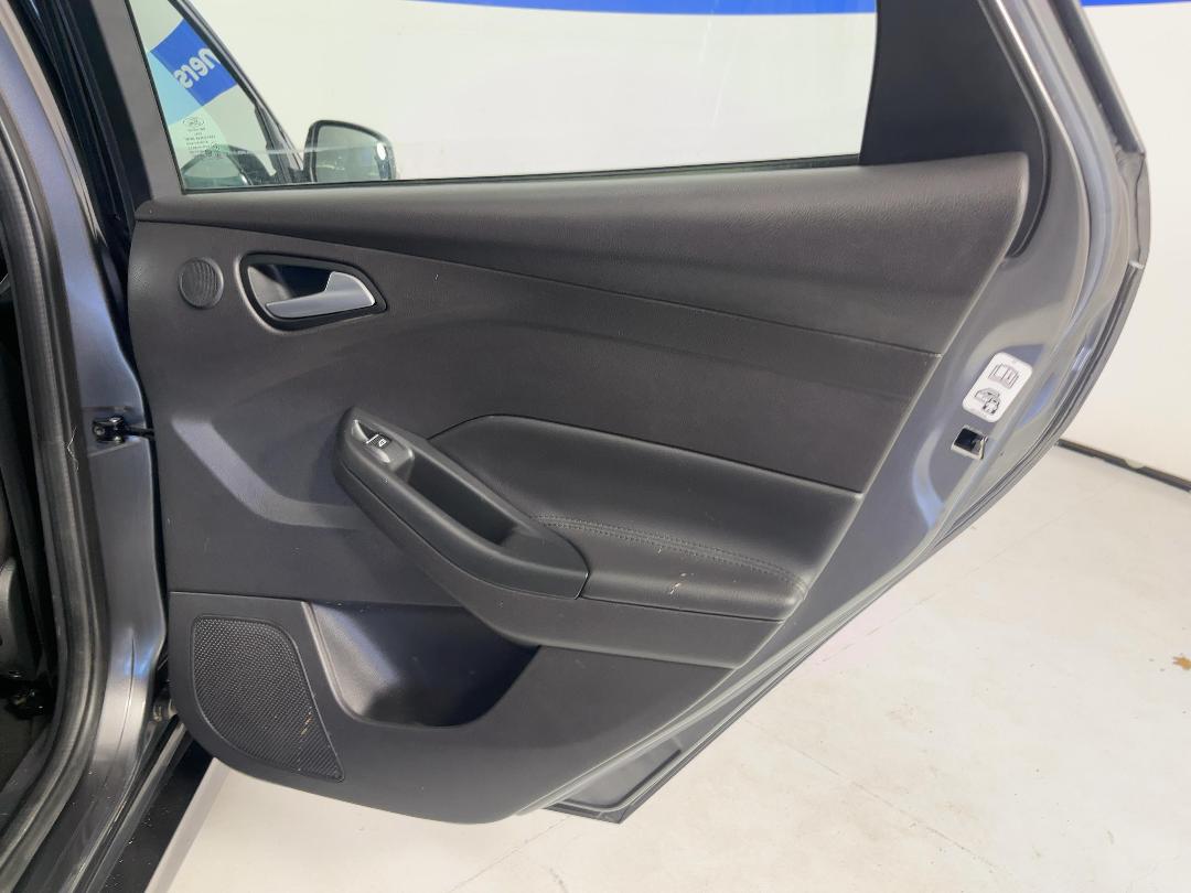 Photo '19' of Ford Focus