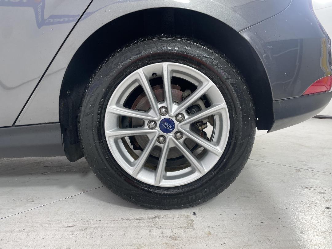 Photo '11' of Ford Focus