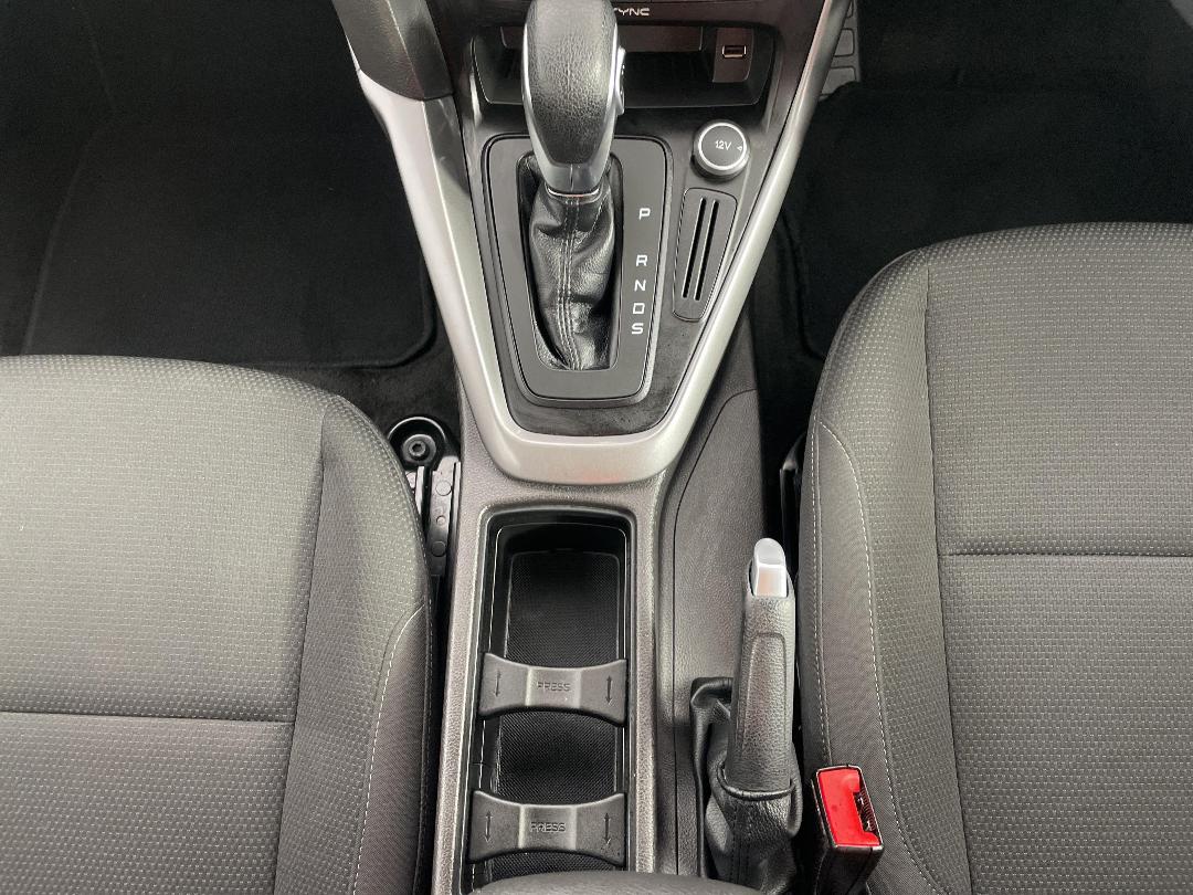 Photo '18' of Ford Focus