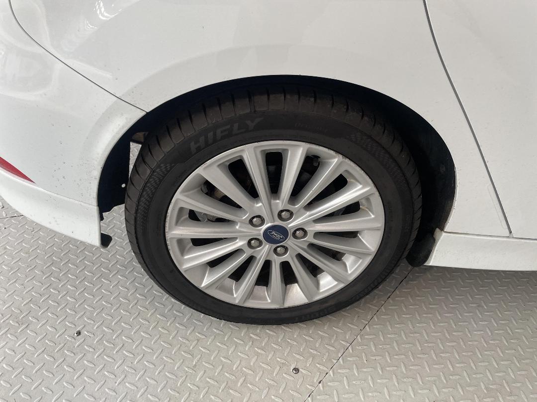 Photo '8' of Ford Focus Sport