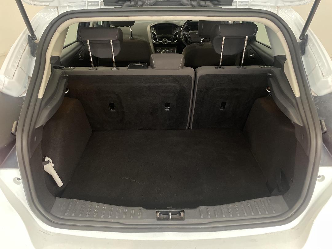 Photo '12' of Ford Focus Sport