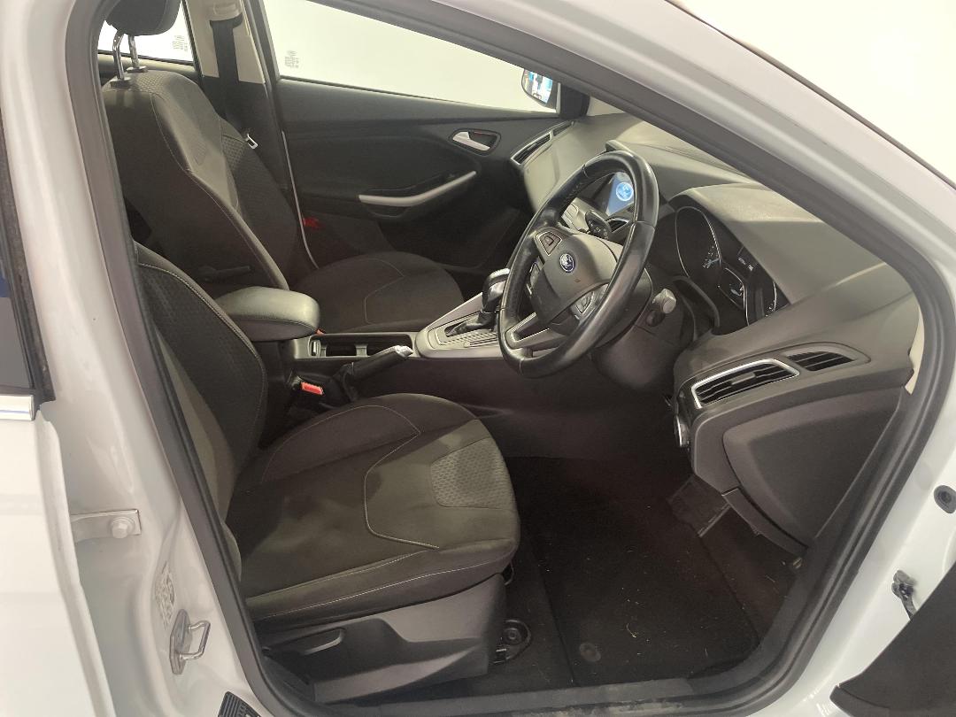 Photo '14' of Ford Focus Sport