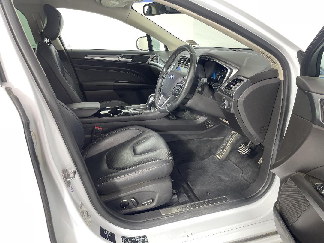 Photo '16' of Ford Mondeo