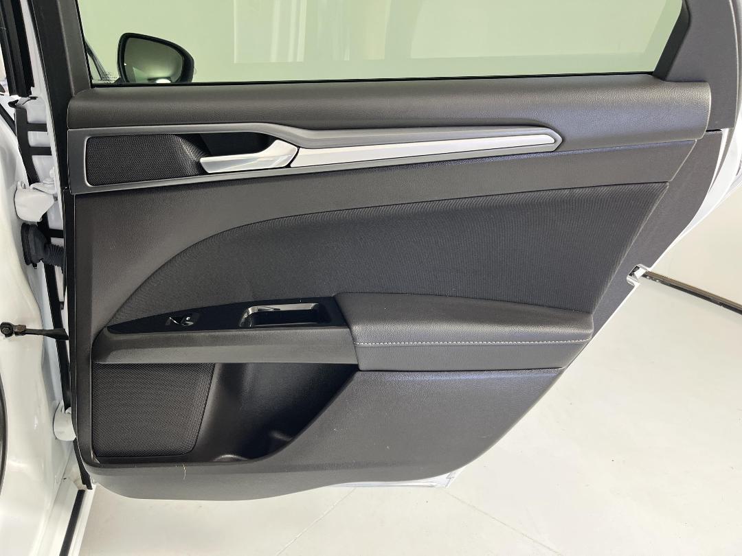 Photo '19' of Ford Mondeo