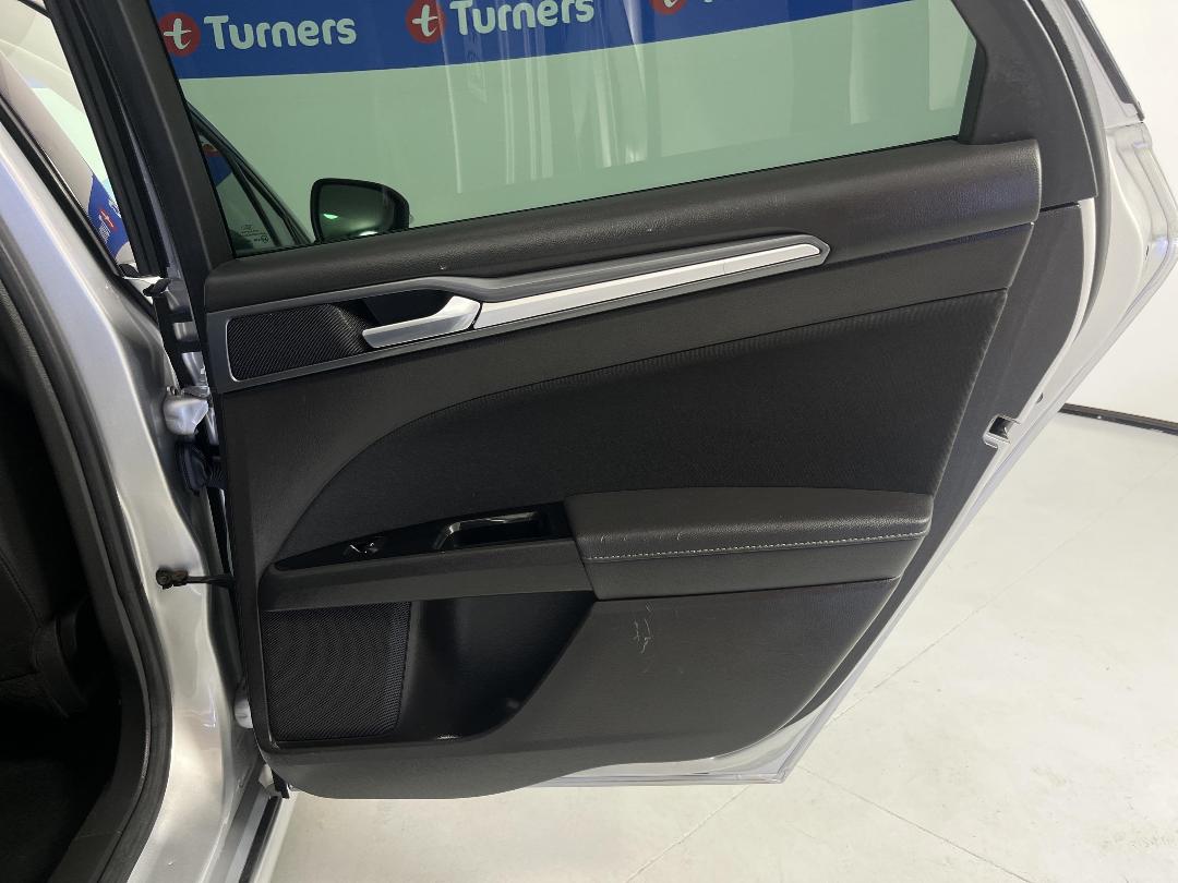 Photo '19' of Ford Mondeo