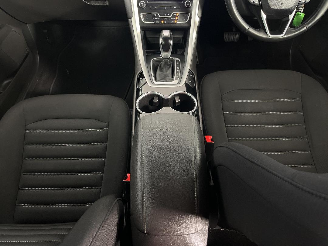 Photo '18' of Ford Mondeo