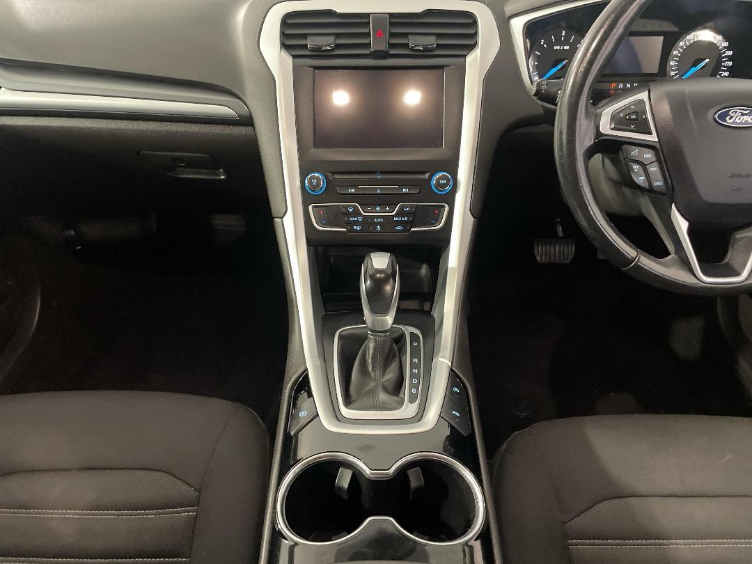 Photo '18' of Ford Mondeo