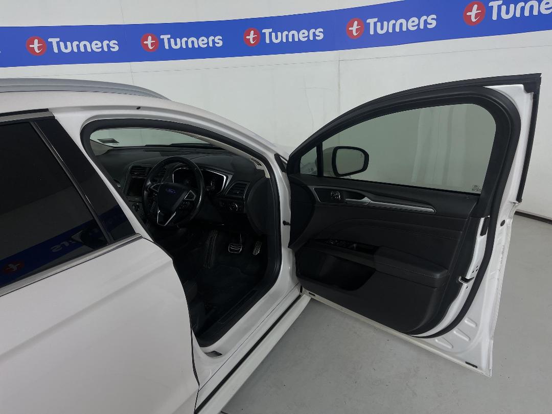 Photo '15' of Ford Mondeo