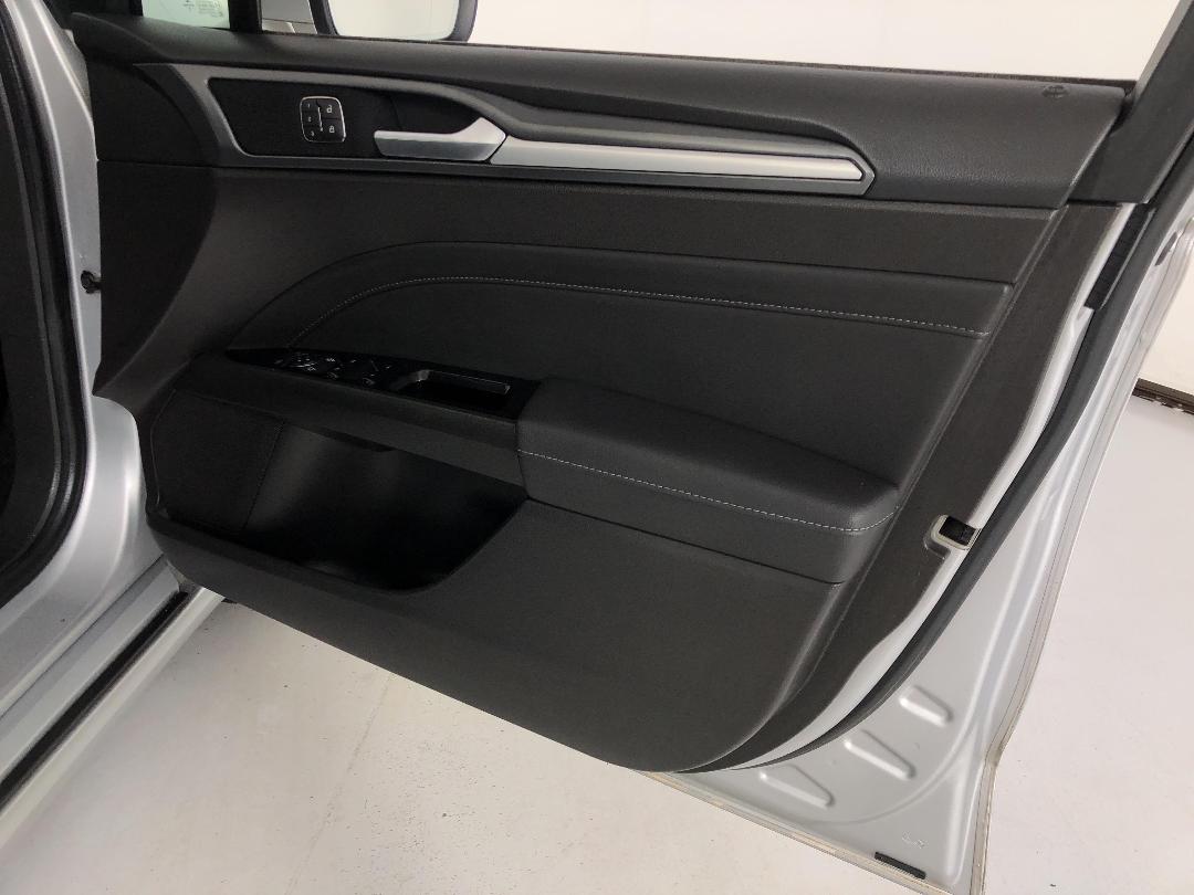 Photo '15' of Ford Mondeo Photo '15' of Ford Mondeo