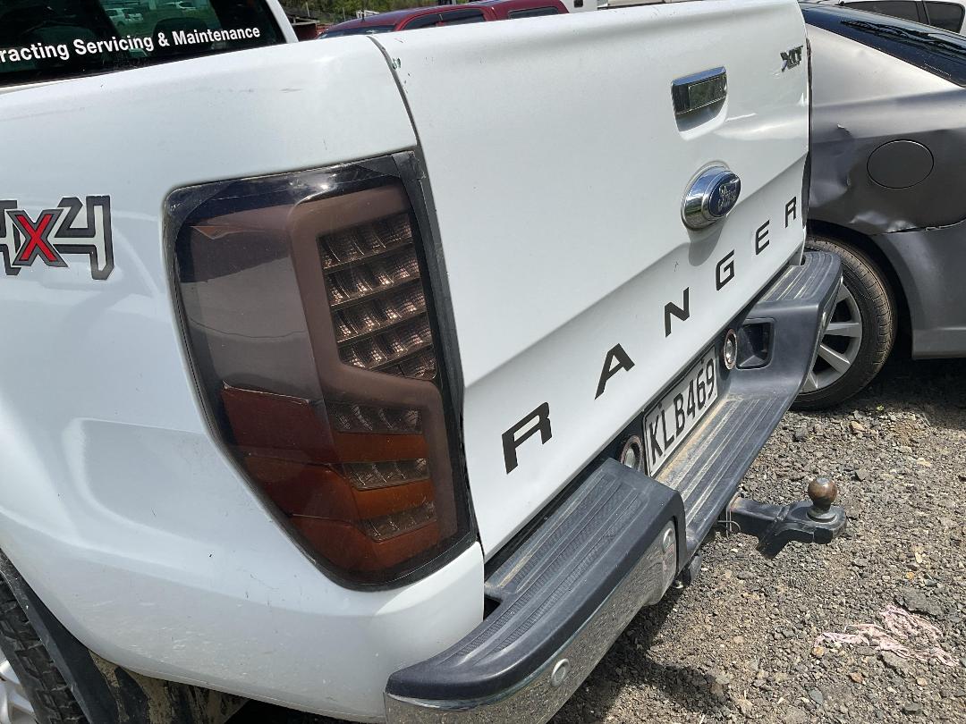 Photo '6' of Ford Ranger XLT Double CAB W/SA Photo '6' of Ford Ranger XLT Double CAB W/SA