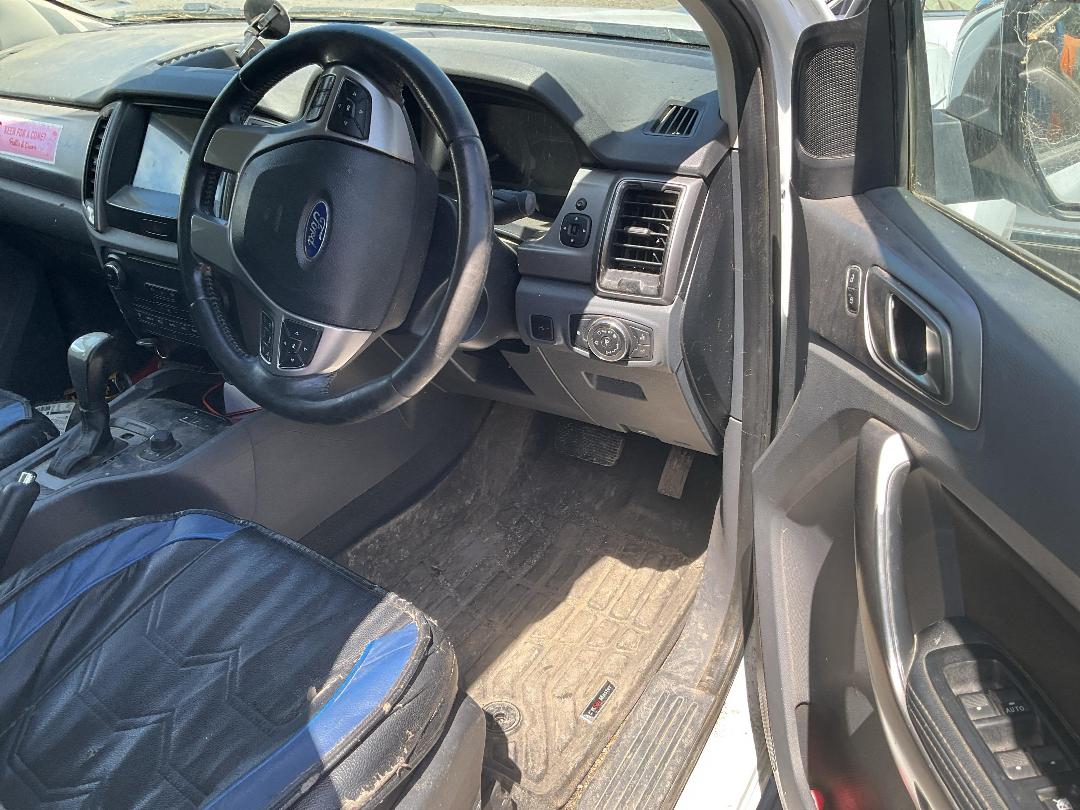 Photo '8' of Ford Ranger XLT Double CAB W/SA Photo '8' of Ford Ranger XLT Double CAB W/SA